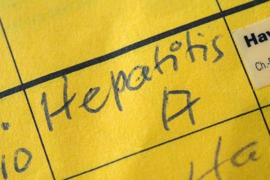 Die Impfung gegen Hepatitis A wird Personen empfohlen, die ein besonderes Ansteckungsrisiko haben.