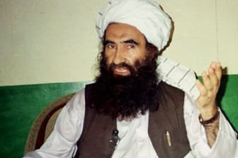 Dschalaluddin Hakkani, afghanischer Islamist, spricht während eines Interviews (Archivbild).