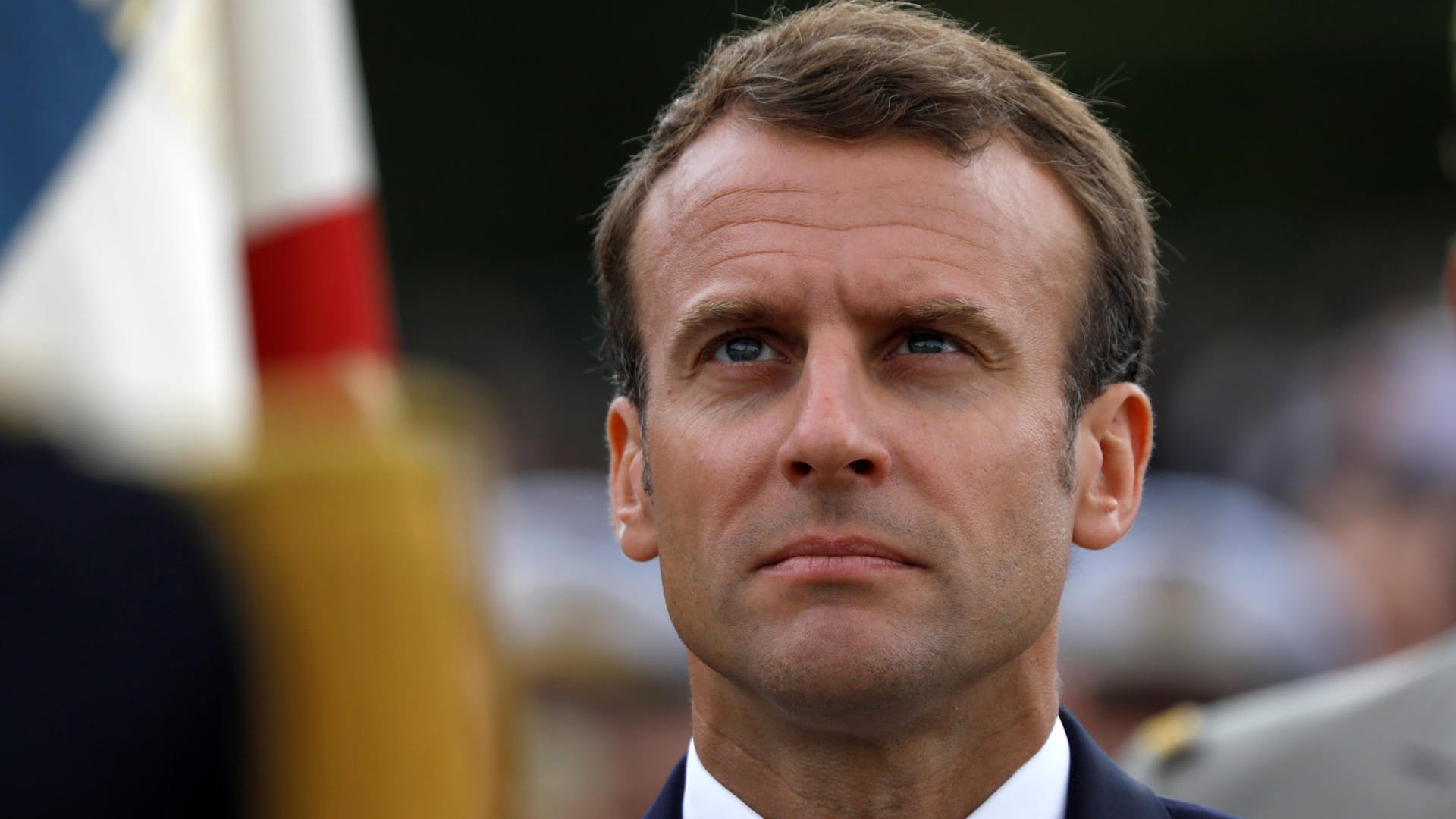 Französischer Präsident Emmanuel Macron auf einer Gedenkveranstaltung zum 78. Jahrestag des Aufrufs von Charles de Gaulles zum Widerstand gegen die Nationalsozialisten (Archivbild): Durch den Rücktritt zweier Minister wird Macron gezwungen, seine Regierung neu aufzustellen. Französischer Präsident Emmanuel Macron auf einer Gedenkveranstaltung zum 78. Jahrestag des Aufrufs von Charles de Gaulles zum Widerstand gegen die Nationalsozialisten (Archivbild): Durch den Rücktritt zweier Minister wird Macron gezwungen, seine Regierung neu aufzustellen.