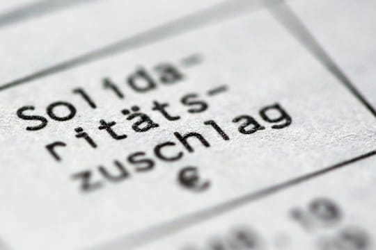 Die Soli-Abschaffung soll nach dem Willen der CSU schneller kommen als bisher geplant.