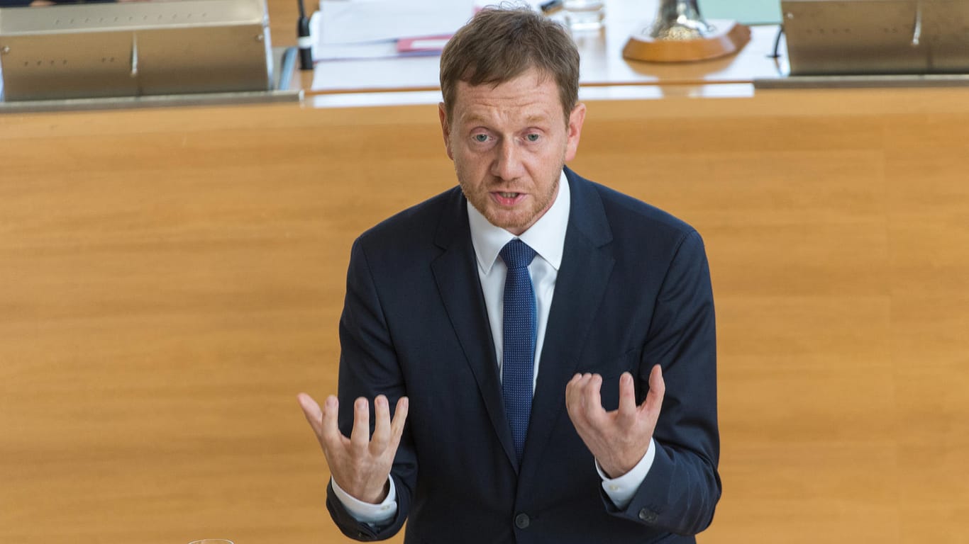 "Größte Gefahr für unsere Demokratie": Sachsens Ministerpräsident Michael Kretschmer bei seiner Rede am Mittwoch im Dresdner Landtag.
