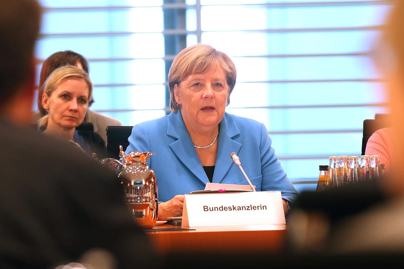 Bundeskanzlerin Angela Merkel: Trotz Kritik von Ministerpräsident Kretschmer bleibt die Kanzlerin bei ihrer Einschätzung zu Chemnitz.