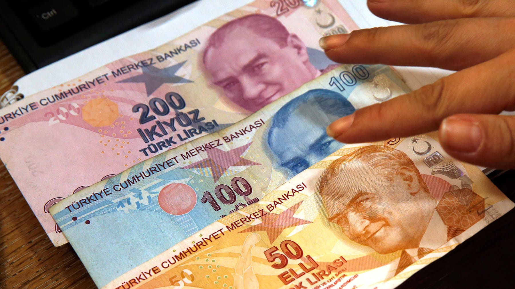 Inflation in der Türkei steigt auf über 80 Prozent Erzeugerpreise verdoppelt Inflation in der Türkei steigt auf über 80 Prozent Erzeugerpreise verdoppelt