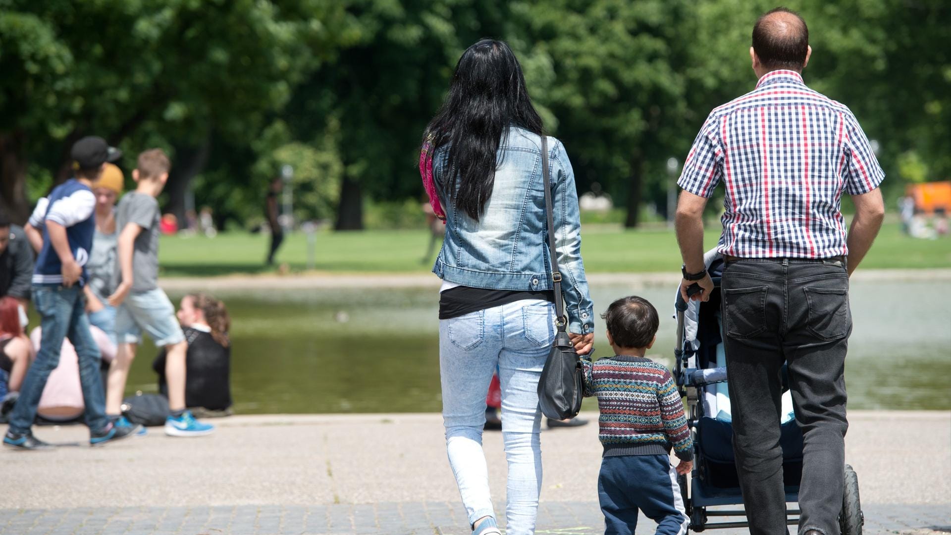 Für die Sprachwahl ist entscheidend, wie viele Menschen mit Migrationshintergrund in einem Haushalt leben.