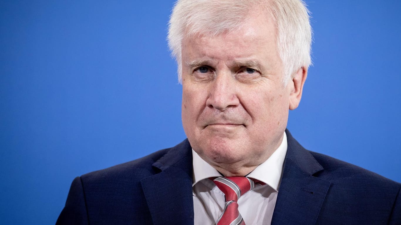 Horst Seehofer: Der Bundesinnenminister hat sich erstmals zu den Vorfällen in Chemnitz geäußert.