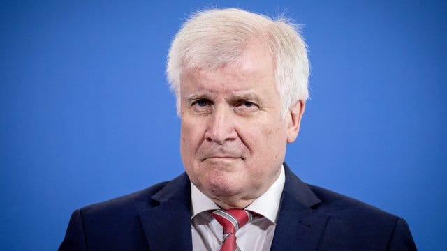 Horst Seehofer am Mittwoch während einer Pressekonferenz in Berlin.