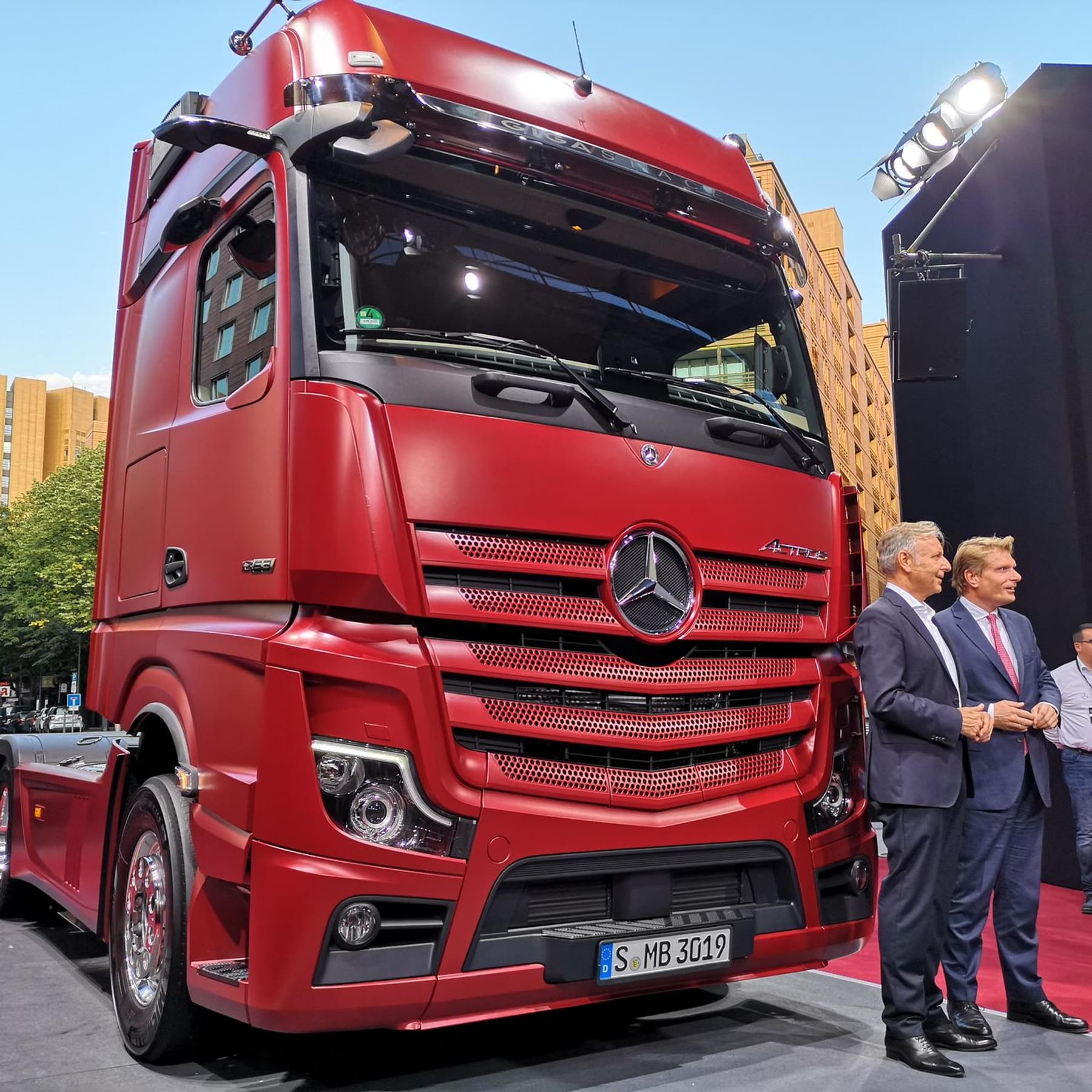 Mercedes: Neuer Laster kommt ohne Außenspiegel aus