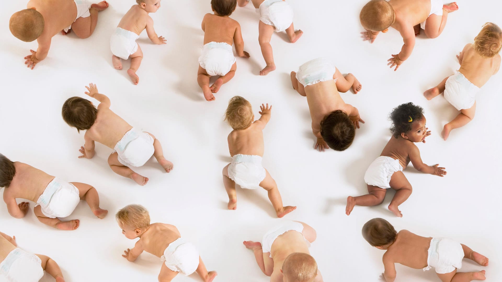 Babys mit verschiedenen Nationalitäten: In einem Krankenhaus in Brandenburg wollten Eltern nicht, dass ihr Kind sein Krankenzimmer mit einem Kind teilt, das aus einem anderen Land stammt.