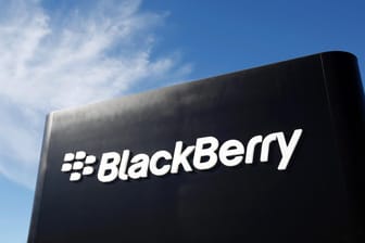Das Logo von Blackberry. Der Smartphone-Pionier Blackberry wirft Facebook in einer Klage Patentverletzungen vor. Facebook kontert die Patentklage mit eigenen Vorwürfen.