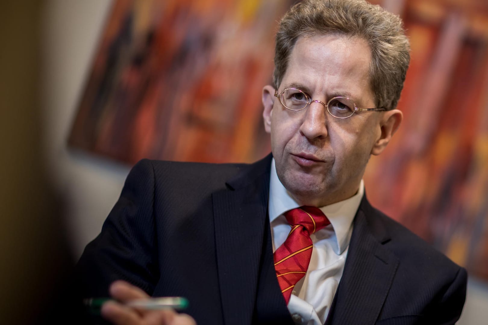 Hans-Georg Maaßen: Der Präsident des Bundesamtes für Verfassungsschutz zweifelt an den Informationen über Hetzjagden in Chemnitz.