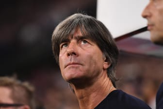 Joachim Löw: Der Bundestrainer hatte in der ersten Partie nach dem WM-Debakel praktisch ausschließlich auf Akteure gesetzt, die auch bei der Turnier-Enttäuschung in Russland dabei waren.