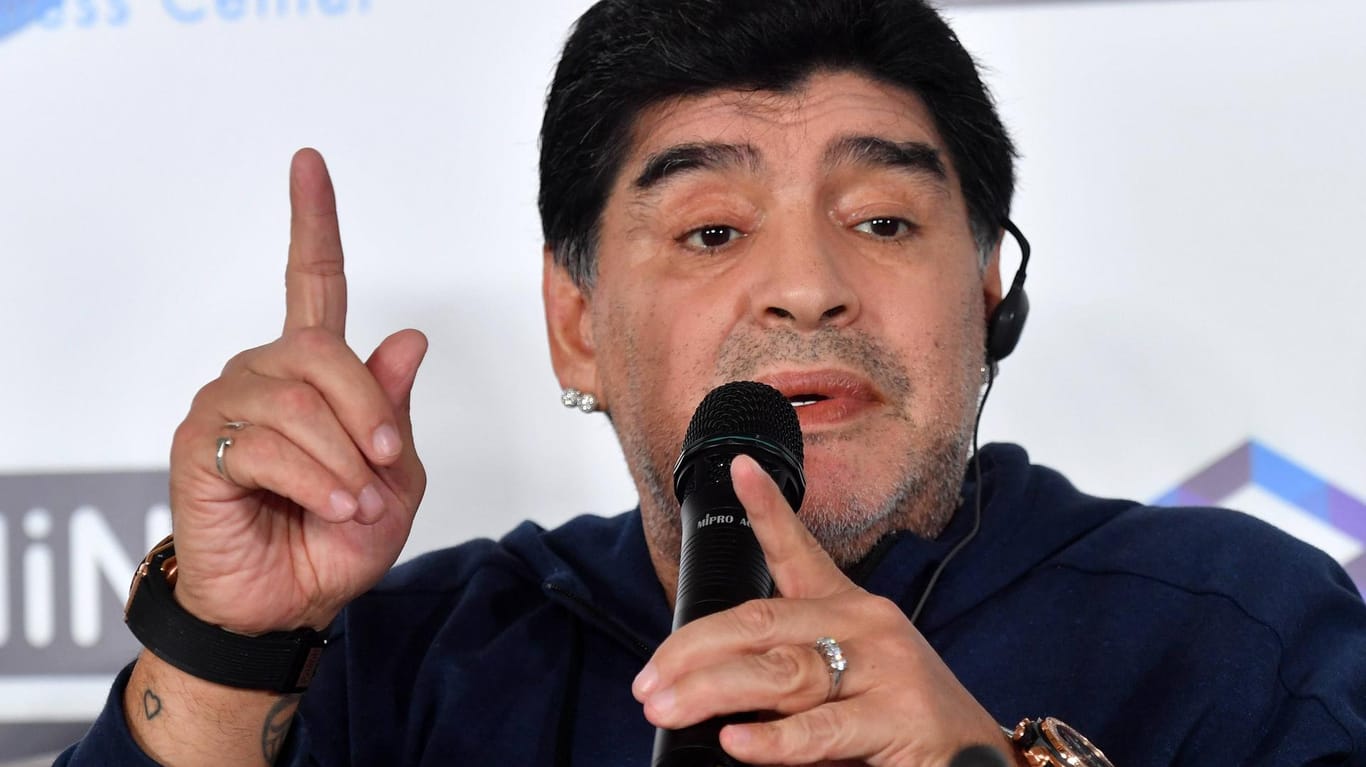 Argentiniens Fußball-Idol hat einen neuen Job: Diego Maradona wird in Mexiko Trainer.
