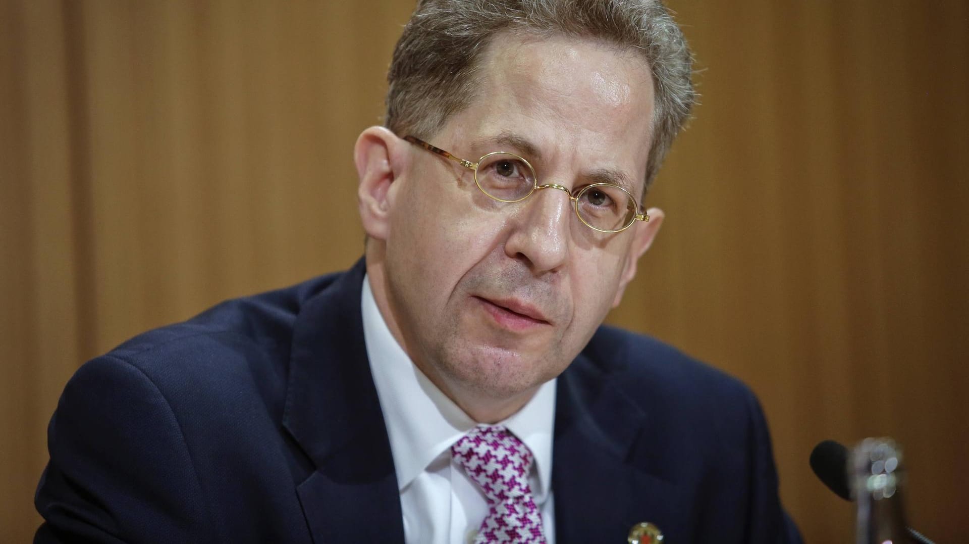 Hans-Georg Maaßen: Der Präsident des Bundesamts für Verfassungsschutz steht in der Kritik. Hans-Georg Maaßen: Der Präsident des Bundesamts für Verfassungsschutz steht in der Kritik.