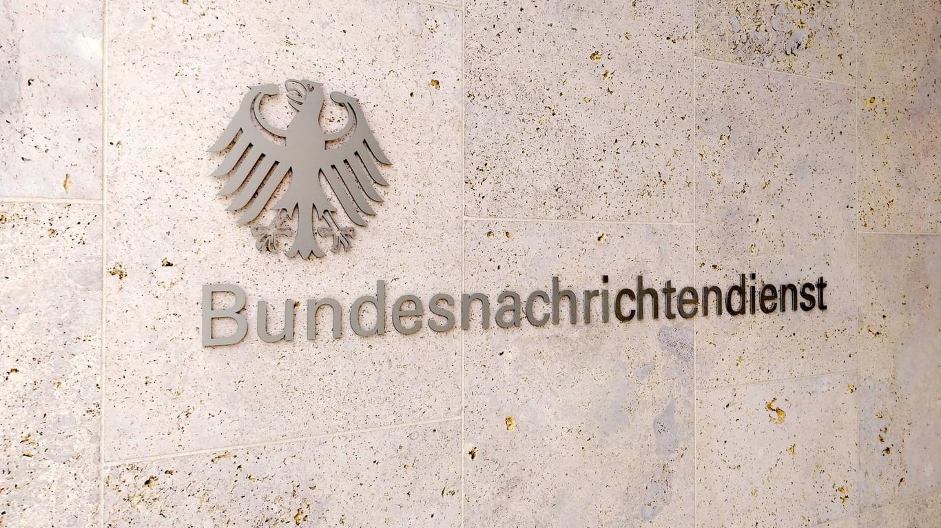 BND-Zentrale in Berlin: Ein Ausbilder des Geheimdienstes steht unter Extremismusverdacht.