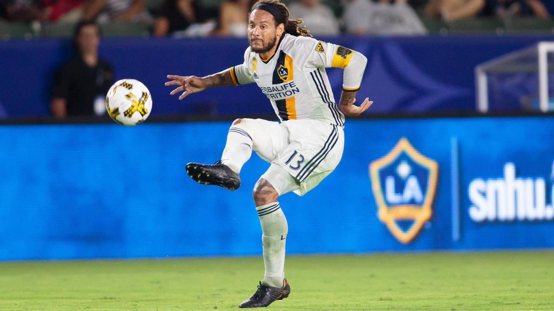 Jermaine Jones im Trikot von Los Angeles Galaxy.