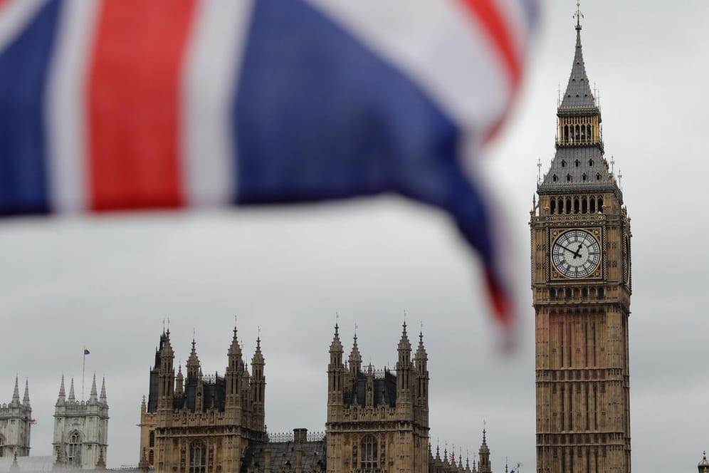 Britische Fahnen in London: Großbritannien steuer auf einen harten Brexit zu.
