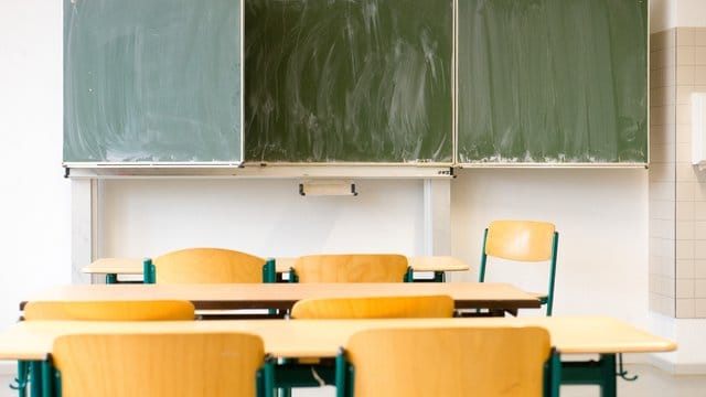Die Kultusministerkonferenz soll überall gleiche Bildungschancen garantieren. Die Kultusministerkonferenz soll überall gleiche Bildungschancen garantieren.