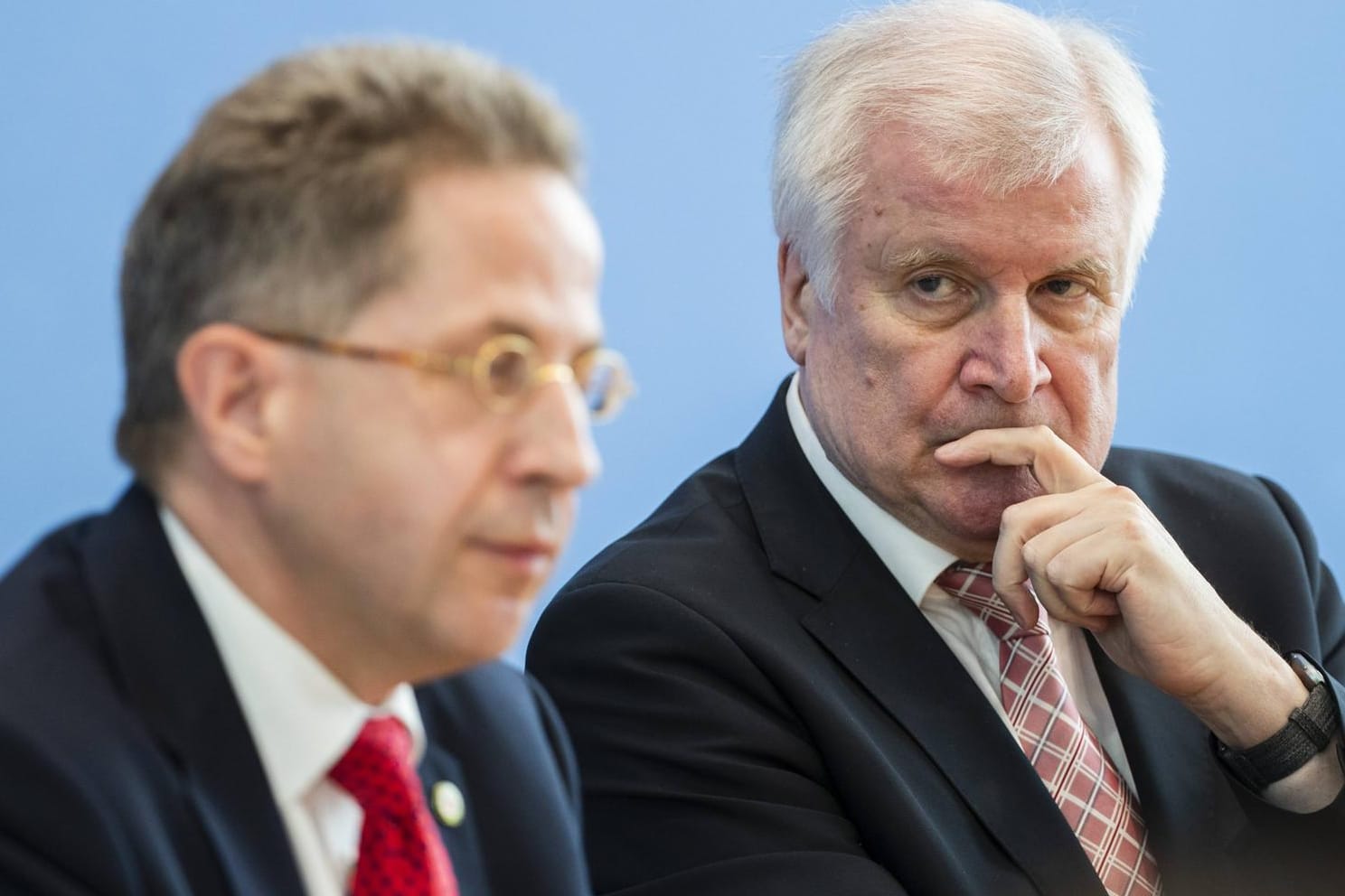 Maaßen und Seehofer: Gemeinsam mit der "Bild" gegen die Kanzlerin? Diese Spekulationen gibt es. Doch stimmen sie auch?