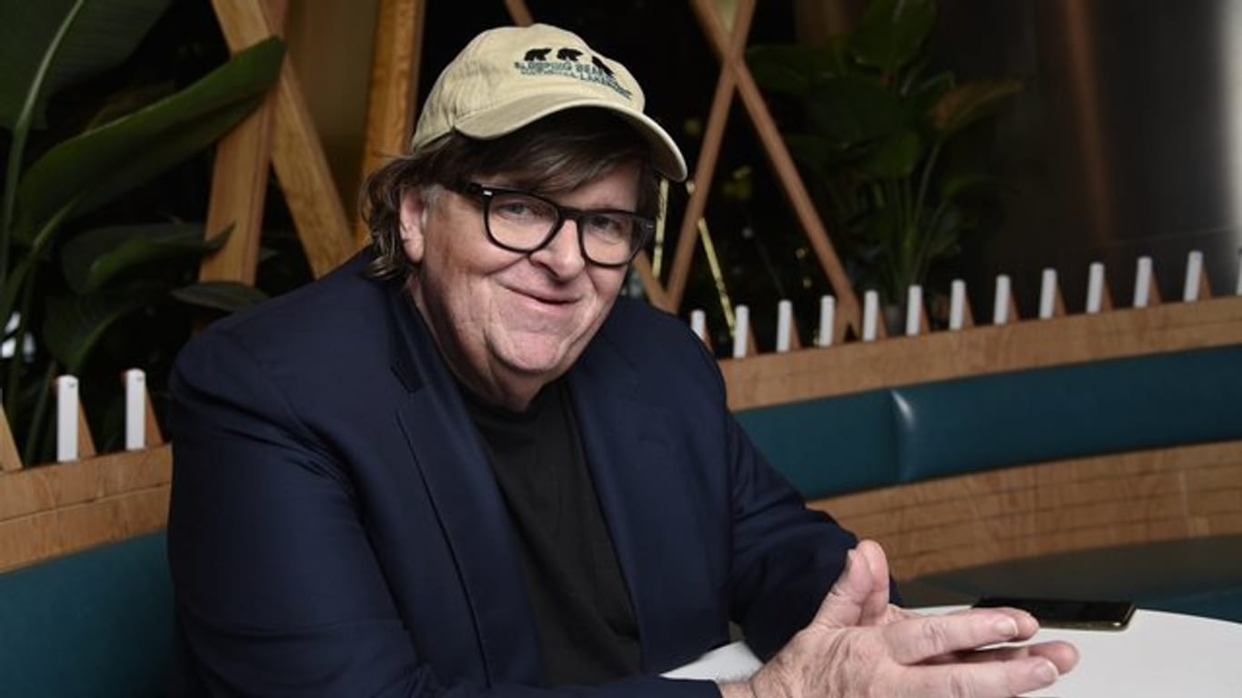 Michael Moore stellt "Fahrenheit 11/9" in Toronto vor.