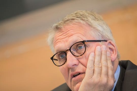 Thomas Sternberg, Präsident des Zentralkomitees der deutschen Katholiken, spricht auf einer Pressekonferenz.