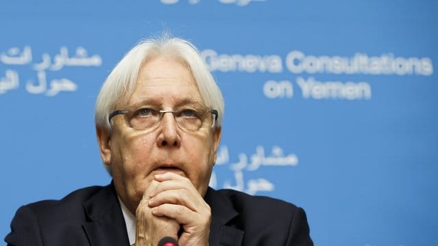 Martin Griffiths, UN-Sondergesandter für den Jemen, spricht während einer Pressekonferenz über die Genfer Konsultationen zum Jemen. Martin Griffiths, UN-Sondergesandter für den Jemen, spricht während einer Pressekonferenz über die Genfer Konsultationen zum Jemen.