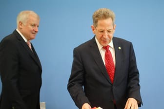 Bundesinnenminister Horst Seehofer und Verfassungsschutzpräsident Hans-Georg Maaßen: Belege für umstrittene Behauptung zu Chemnitz gefordert.