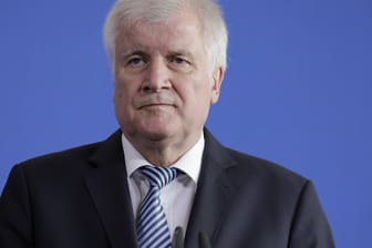 Horst Seehofer: Bundesminister des Innern, für Bau und Heimat.