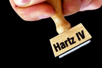 Den niedrigsten Anteil von Erwerbslosen im Hartz-System hatte 2017 Bayern, den höchsten Bremen.