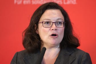 Die SPD-Vorsitzende Andrea Nahles: Sie positioniert sich ganz klar gegen einen Vergeltungsschlag in Syrien, sollten dort Chemiewaffen eingesetzt werden.
