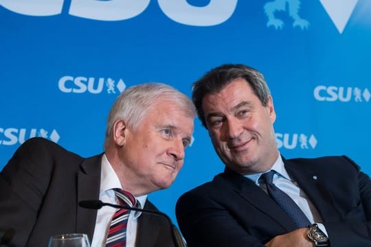 Betont gelassen angesichts der katastrophalen Umfragewerte: CSU-Chef Horst Seehofer und der bayerische Ministerpräsident Markus Söder.