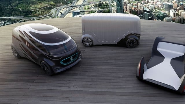 Die elektrische Designstudie Urbanetic mit unterschiedlichen, schnell wechselbaren Karosserien kann sich vom fensterlosen Lieferwagen (Mitte) in einen Van (links) verwandeln. Die elektrische Designstudie Urbanetic mit unterschiedlichen, schnell wechselbaren Karosserien kann sich vom fensterlosen Lieferwagen (Mitte) in einen Van (links) verwandeln.