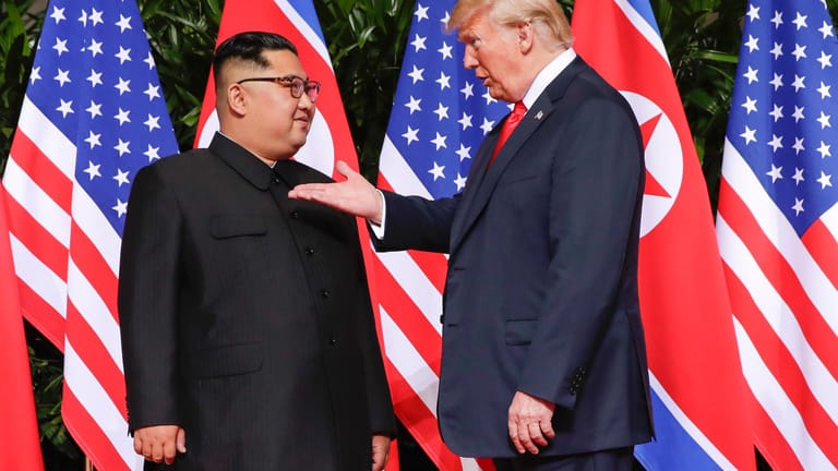 Donald Trump und Kim Jong Un: Nordkoreas Machthaber soll um ein zweites Treffen mit dem US-Präsidenten gebeten haben.