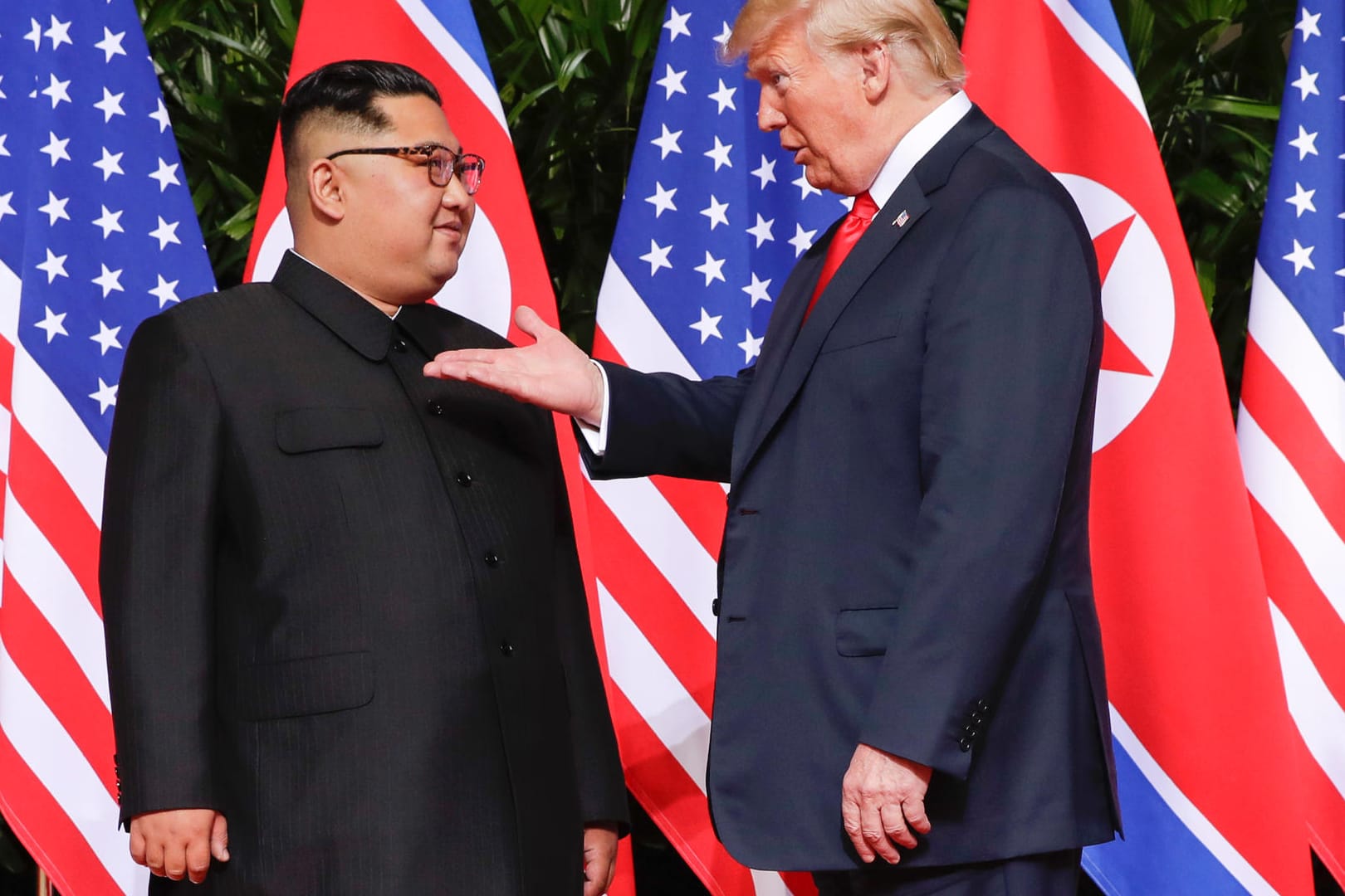 Donald Trump und Kim Jong Un: Nordkoreas Machthaber soll um ein zweites Treffen mit dem US-Präsidenten gebeten haben.