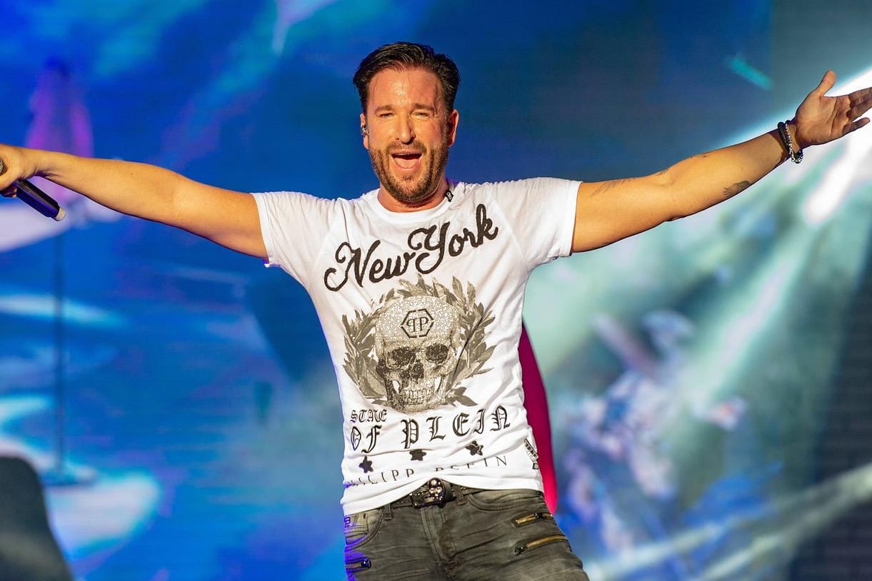 Michael Wendler: Bald wird er ohne T-Shirt auf der Bühne stehen.