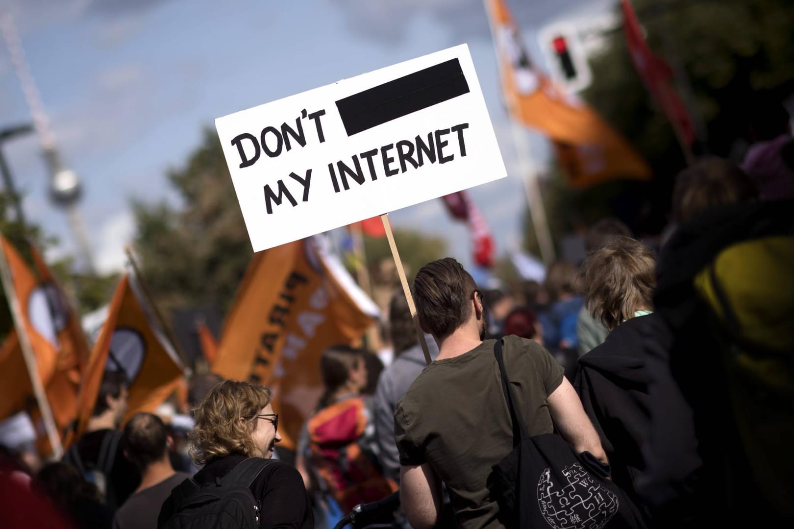 Demonstration gegen Uploadfilter: Die geplante EU-Reform des Urheberrechts war im Juli vorerst am Widerstand der Abgeordneten gescheitert. Jetzt wird neu verhandelt.