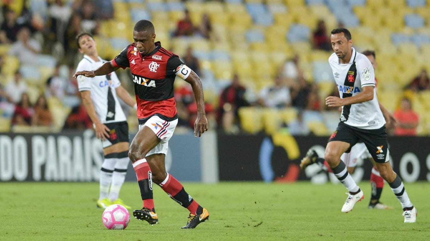 Juan im Trikot von Flamengo Rio de Janeiro. Der Verteidiger hat in seiner Karriere 79-mal für die brasilianische Nationalmannschaft gespielt.