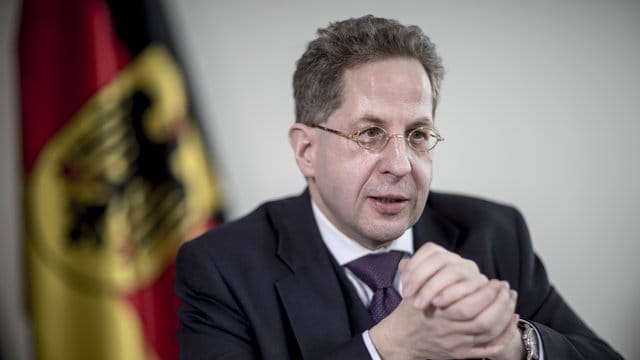 Hans-Georg Maaßen ist Präsident des Bundesamts für Verfassungsschutz (BfV). Hans-Georg Maaßen ist Präsident des Bundesamts für Verfassungsschutz (BfV).