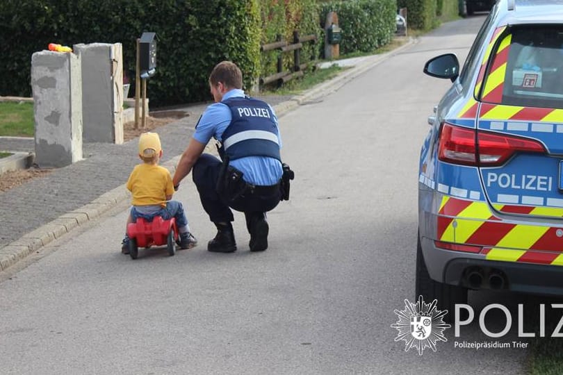 Polizeieinsatz in Steinborn: Auf einmal war der rote Flitzer weg.