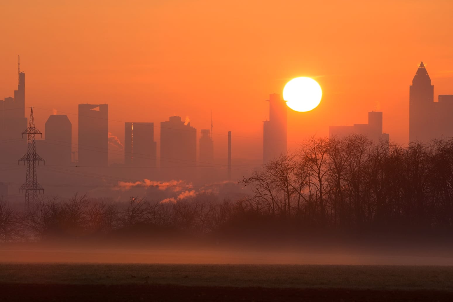 Sonnenaufgang: Die meisten Deutschen waren in der Umfrage der EU-Kommission für eine dauerhafte Sommerzeit.