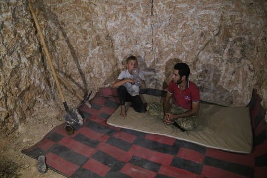 Wegen der heftigen Kämpfe im Nordwesten Syriens sind in den vergangenen Tagen weitere 30.