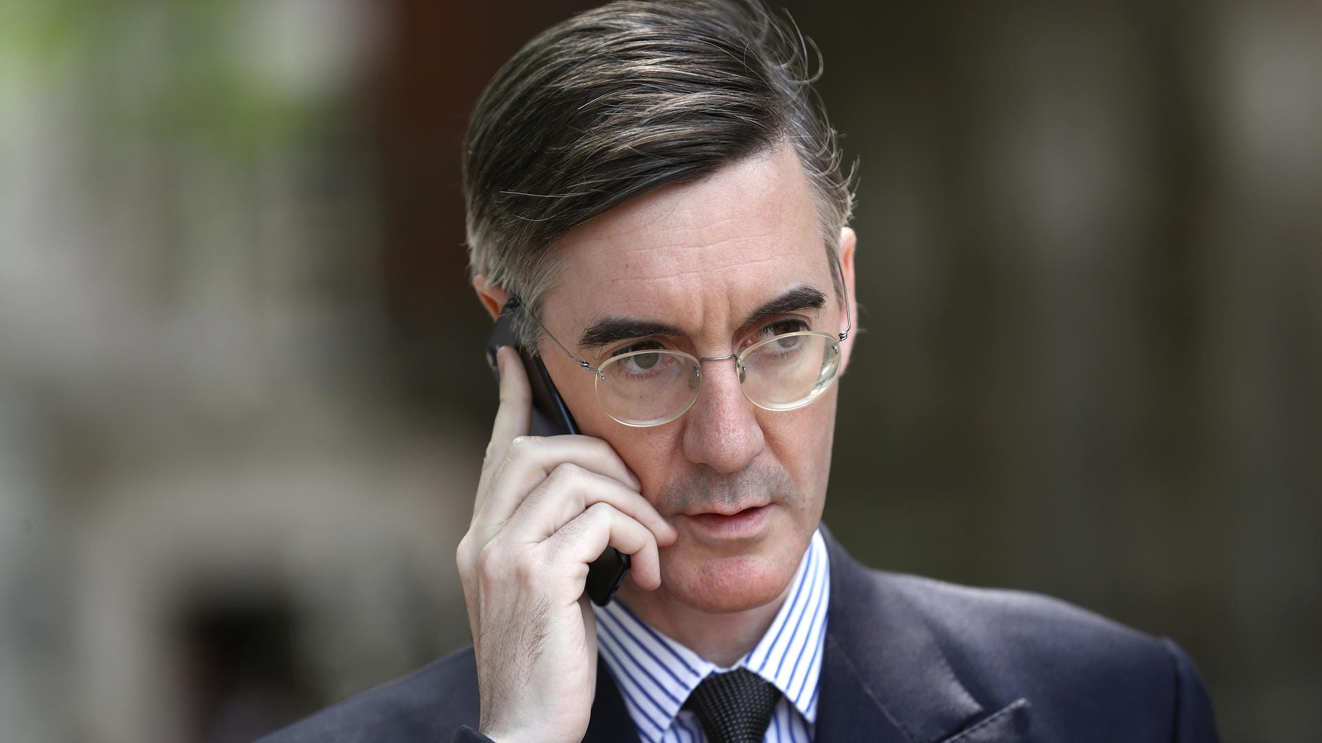 Jacob Rees-Mogg, einer der bekanntesten May-Kritiker: Öffentlich stützt er sie. Inoffiziell wohl nicht.