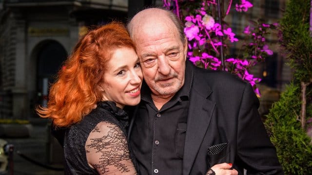 Ralph Siegel und Laura Käfer sagen Ja.