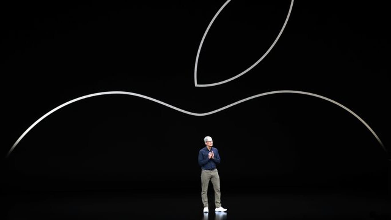 Tim Cook, Geschäftsführer von Apple, spricht im Steve Jobs Theater über das iPhone XS und das iPhone XS Max.