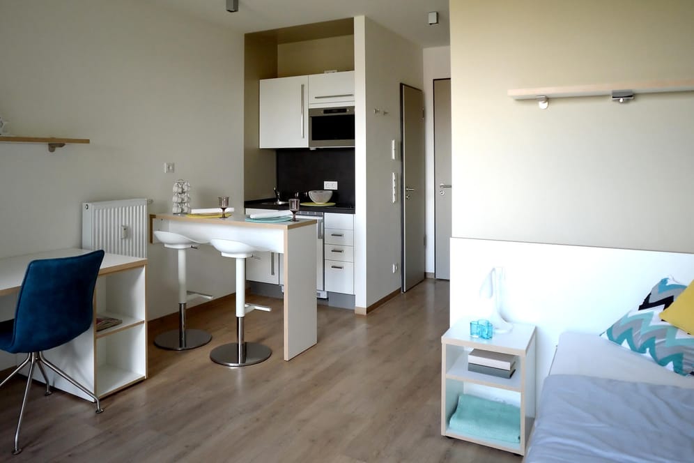 Eine Ein-Zimmer-Wohnung: Die durchschnittliche Wohnfläche pro Kopf ist in den vergangenen Jahren stetig gestiegen, doch nun müssen sich viele Großstädter mit kleineren Wohnungen zufrieden geben.
