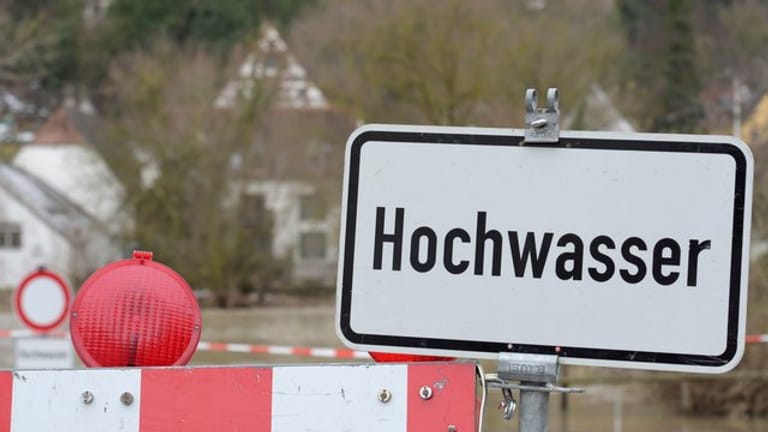 Warnung vor Hochwasser: Extreme Wetterereignisse nehmen zu und verursachen höhe Schäden – diese sind von Region zu Region unterschiedlich. Der Verband deutscher Versicherer gibt einen interaktiven Überblick.