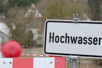Warnung vor Hochwasser: Extreme Wetterereignisse nehmen zu und verursachen höhe Schäden – diese sind von Region zu Region unterschiedlich. Der Verband deutscher Versicherer gibt einen interaktiven Überblick.