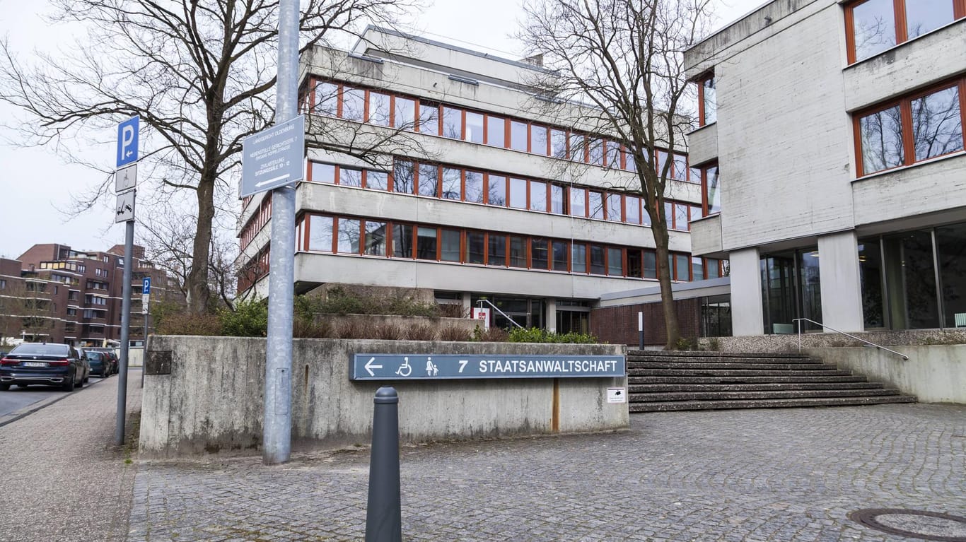 Die Staatsanwaltschaft in Oldenburg: Fast 100 Menschen soll ein ehemaliger Krankenpfleger umgebracht haben.