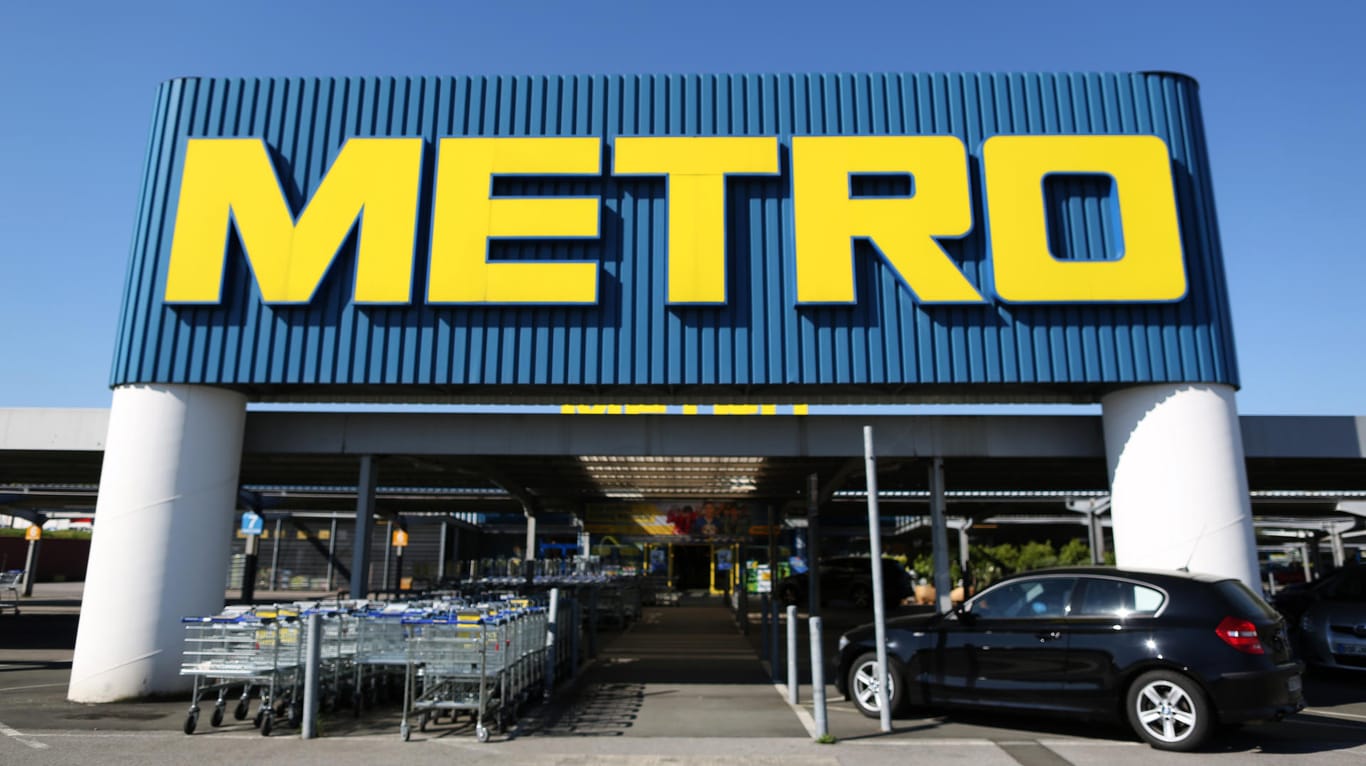 METRO Cash & Carry Markt: Der Handelskonzern Metro und die Supermarktkette Real werden künftig getrennte Wege gehen.