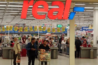 Ein Real-Supermarkt in Berlin: Metro will sich von Supermarktkette Real trennen.