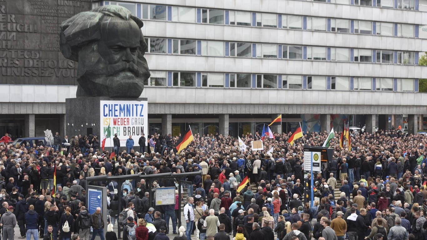 Die Bürgerbewegung Pro Chemnitz: In Chemnitz war am letzten Augustwochenende ein 35-jähriger Mann erstochen worden.